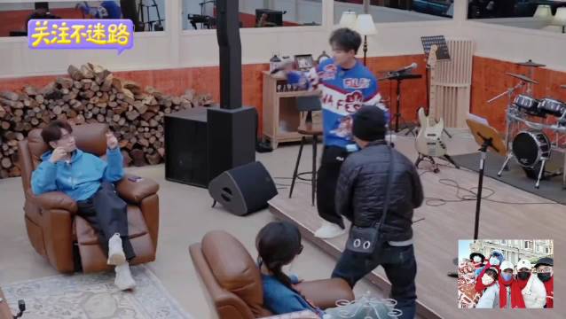 Baron的声音一出来再加上这个运镜绝了啊 这个镜头我反复拉进度条 苏醒