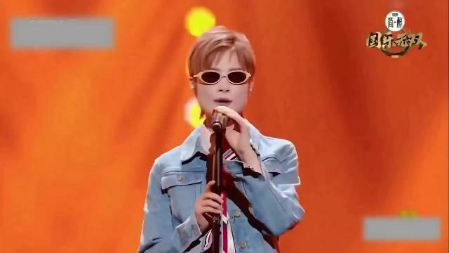 李宇春妈妈级舞台，国乐无双魅力绽放