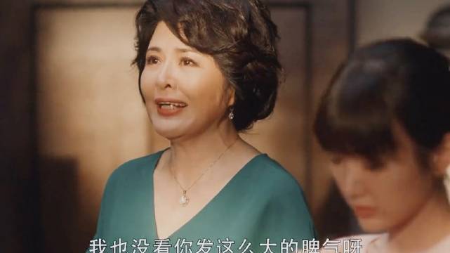 丈夫只专注于自己的鱼完全忽略怀孕的妻子