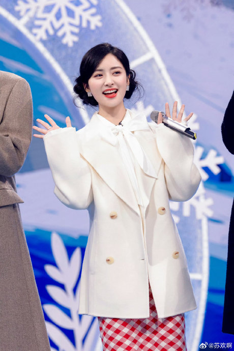 沈月FIRST影展生图封神！路人视角直呼清冷女神