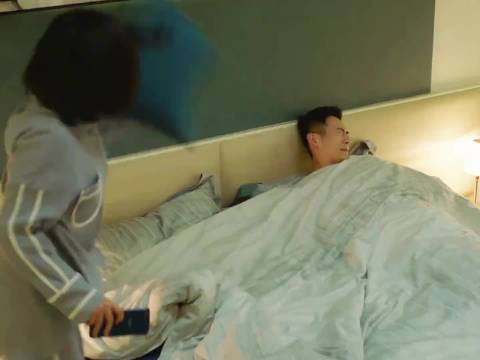 男人好不容易取了个媳妇，到头来却只能干瞅着朱亚文