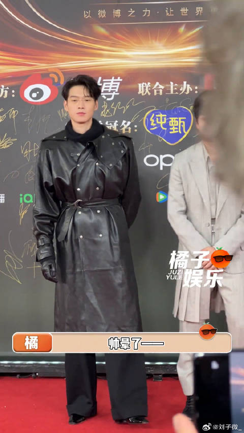 一个美一个帅，你俩就不能一起走嘛秦岚