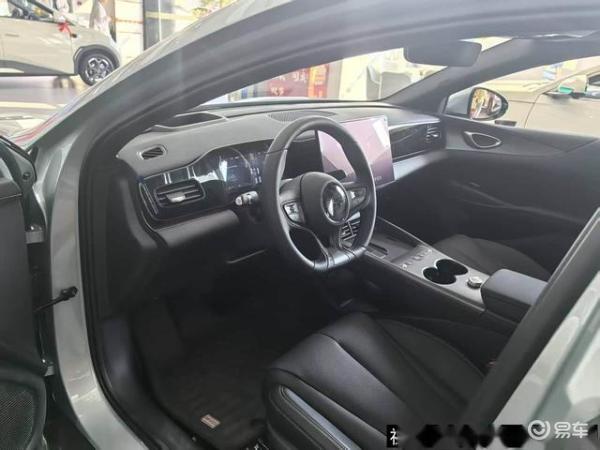 海豹06 EV:12万后驱纯电轿跑，超凡驾驶体验，独特后备箱设计