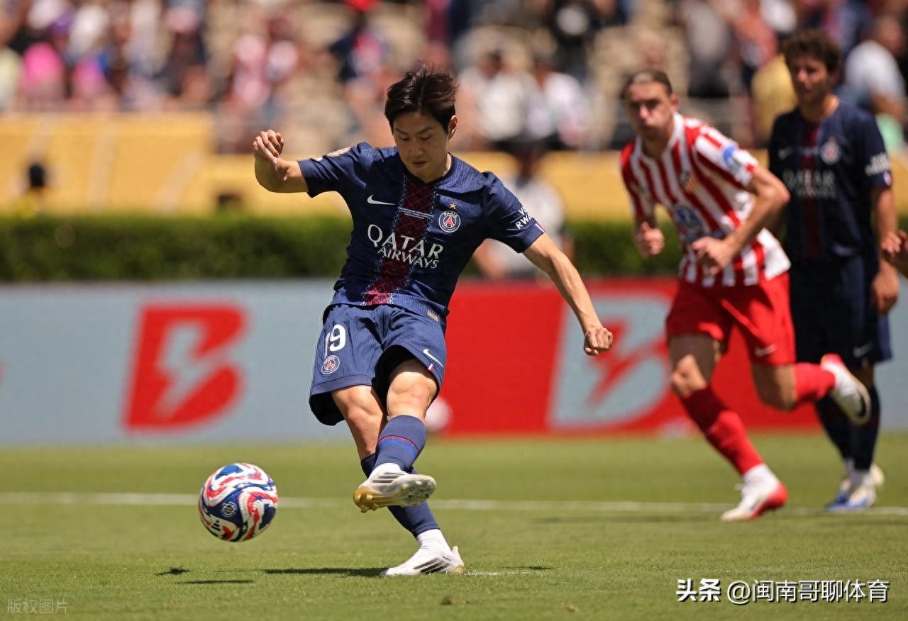 7号！何德何能，李刚仁有资格穿格列兹曼留下的球衣？
