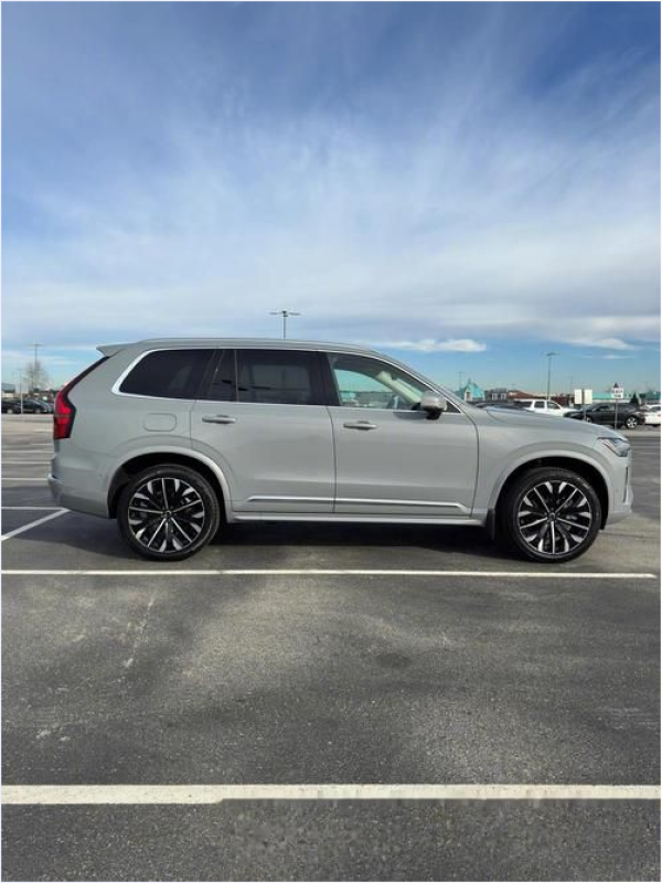 二手沃尔沃XC90值不值得买?30万预算的豪华SUV之争_SUV