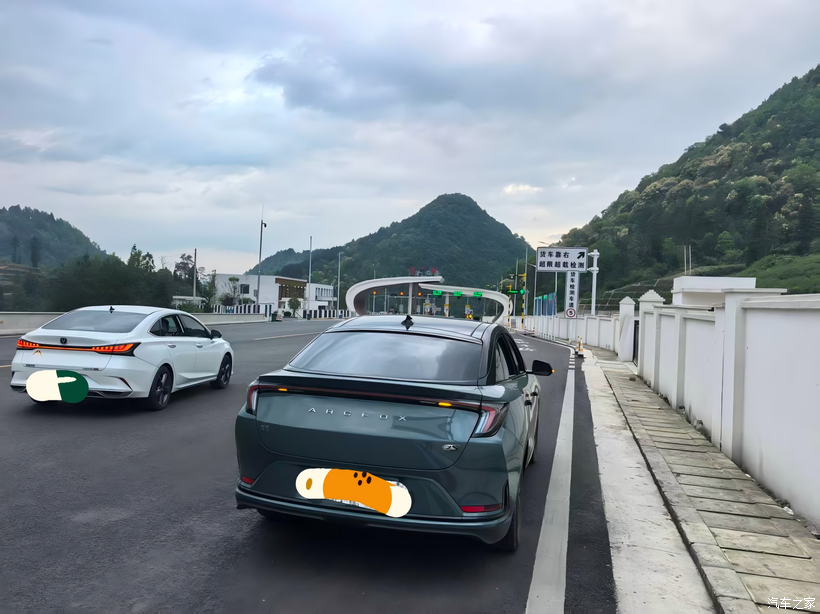 四万五千公里直接趴窝!极狐阿尔法S三电核心电池重大故障!