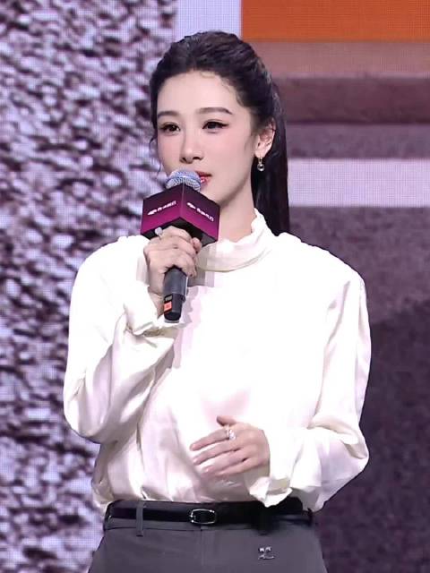 杨紫任奇瑞代言人，直播讲述普通人精彩人生