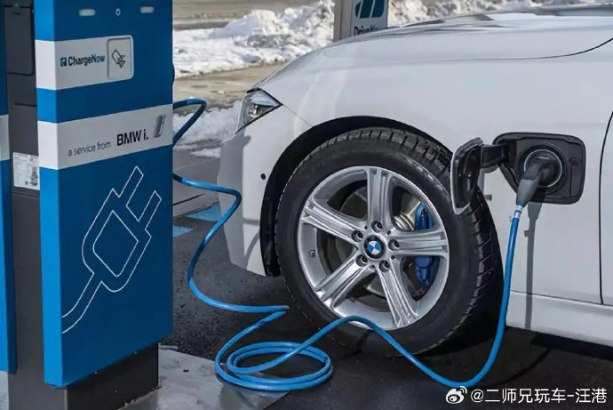 40万以上轿车选纯电还是混动更实用？