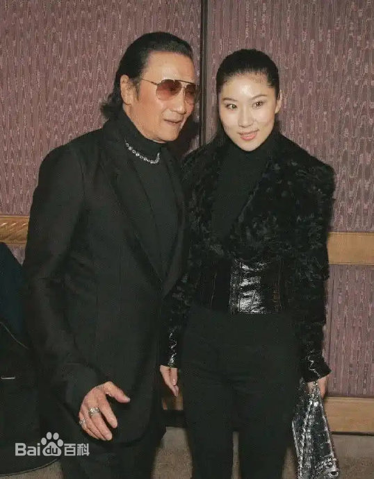 网友如何评价谢贤前女友Coco直播落泪行为? 网友如何评价谢贤前女友Coco直播落泪行为?