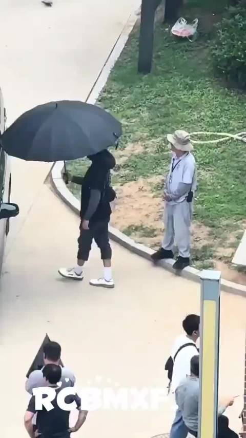 肖战《十日终焉》今天新造型路透