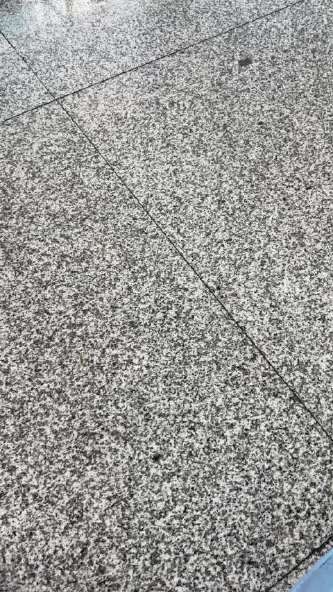 于和伟老师 您快赶不上飞机啦