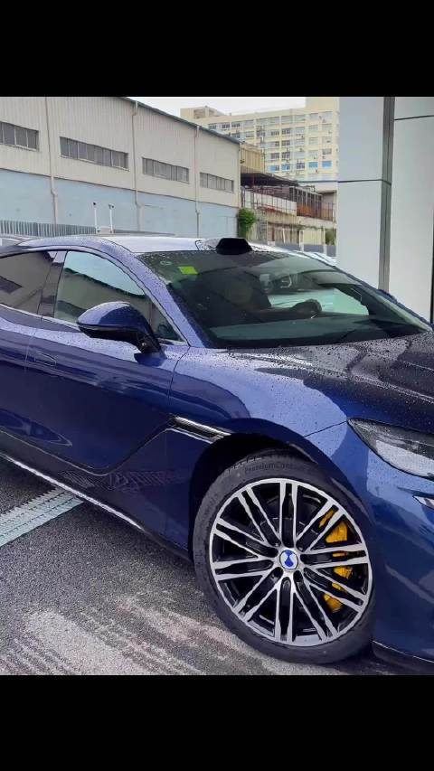 全新腾势Z9GT 午夜蓝 ！ 帅！