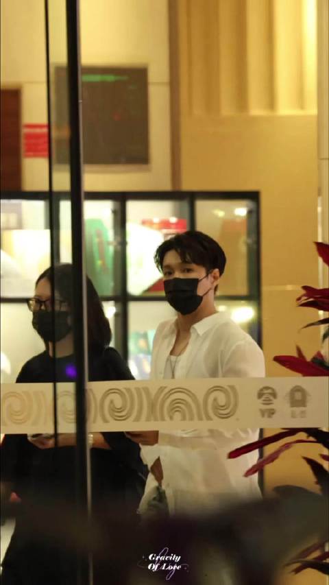 260726 pek 回来喽 辛苦了宝贝