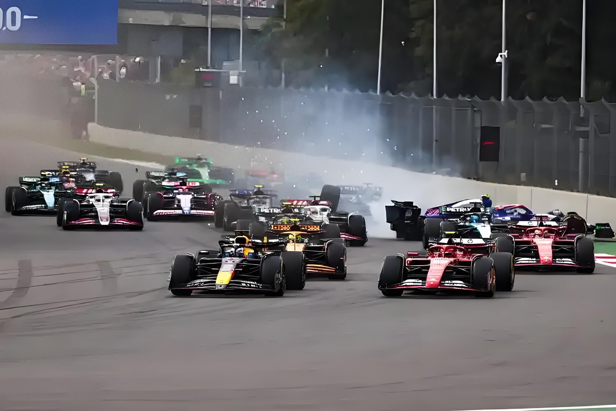F1 赛车技术深度剖析:速度背后的科技与成本