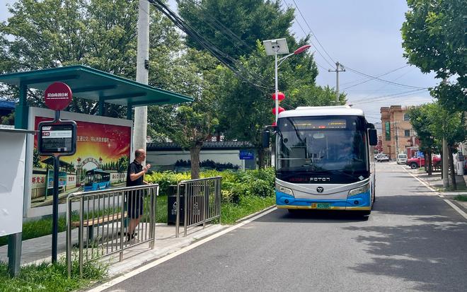 通勤“赌运气”、老人难出门，一趟绕行公交改写村庄日常