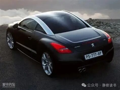 法系浪漫 vs 德系严谨：标致RCZ vs 大众高尔夫GTI敞篷，年轻人的第一台跑车选谁？