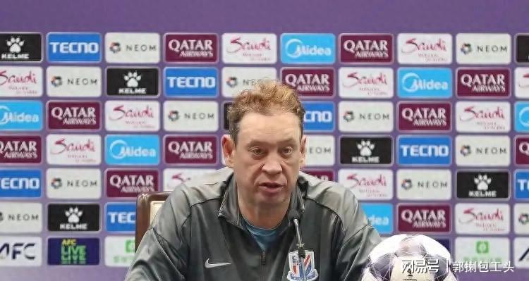 2-0德比输了!斯卢茨基首次遭遇大规模下课声,申花帅位陷入两难 2-0德比输了!斯卢茨基首次遭遇大规模下课声,申花帅位陷入两难