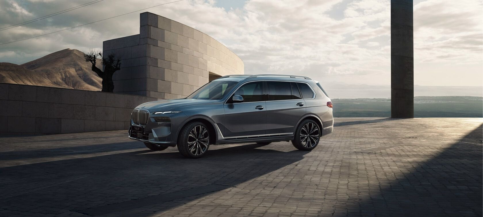 售价92.8万元起!新款宝马X7正式上市，产自泰国 | BitAuto