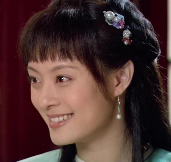 甄嬛传：逆风如解意，容易莫摧残！这背后藏着甄嬛什么样的心思？