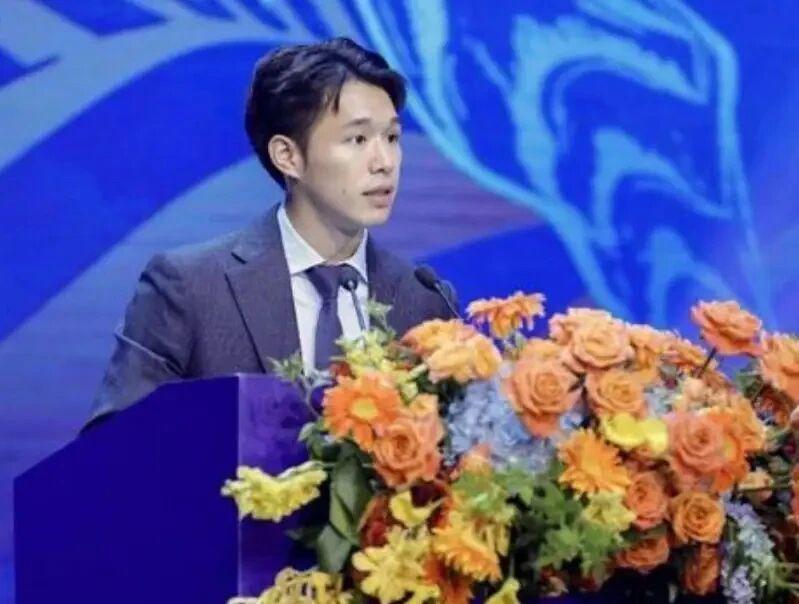 外行接管宏远！小陈总接替朱芳雨，球迷：不烧钱就等凉凉