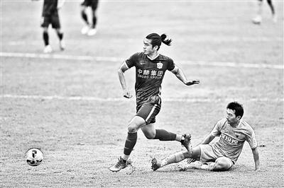 张玉宁梅开二度 国安迎来久违大胜