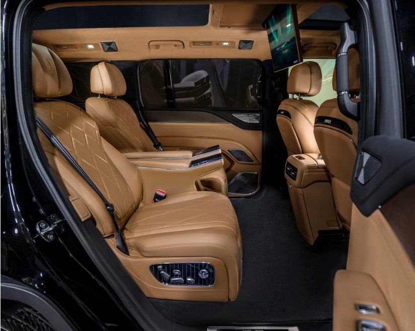 仰望U8L鼎世版内饰曝光，定位6座百万级SUV | BitAuto Australia