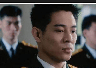 李连杰拍吻戏NG三十多次不敢看钟丽缇，导演一个改动成就影史经典