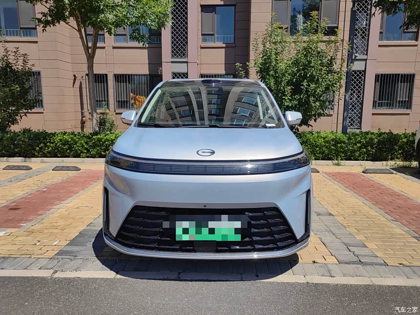 家用MPV最终还是选了向往E8 PHEV 开下来比预期踏实