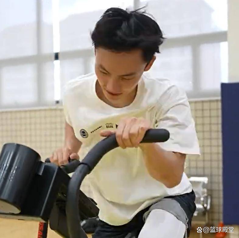 7月22日:广东最新训练动态!徐杰归队,任骏飞指导,全员强化体能!
