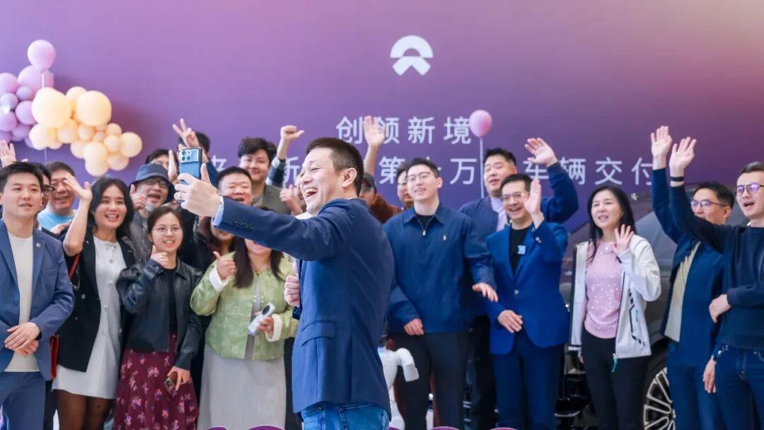 蔚来全新ES8限时送钱!0首付1万购置税补贴NOP免费用5年,落地价省多少?