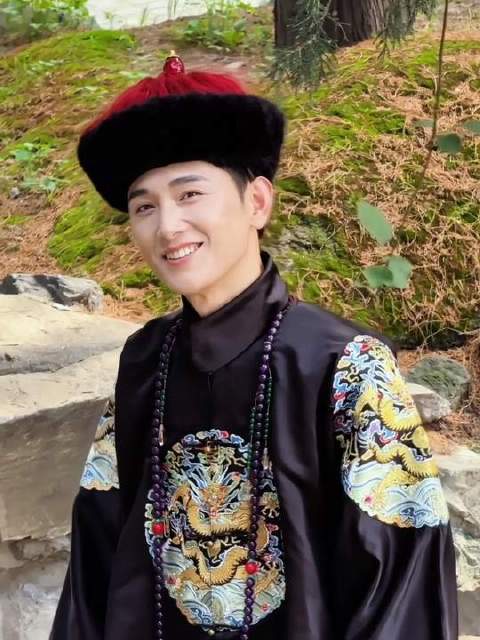 甄嬛传两位演员阔别十余年同框，剧中竟从未相遇