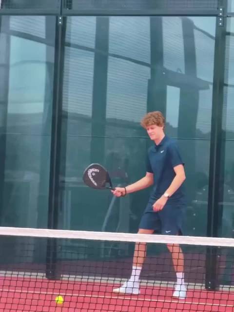 Jannik Sinner × Padel Explora III