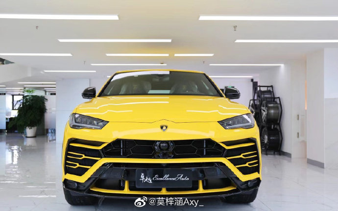 兰博基尼Urus的内饰设计有什么特点？