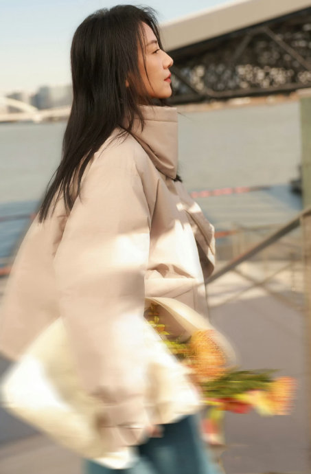 职场没有朋友，被孤立时该怎么做？