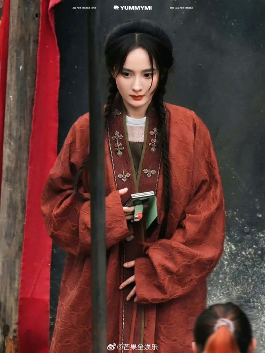 粗布囚衣掩不住锋芒！杨幂《江山大同》囚车戏破碎感炸裂