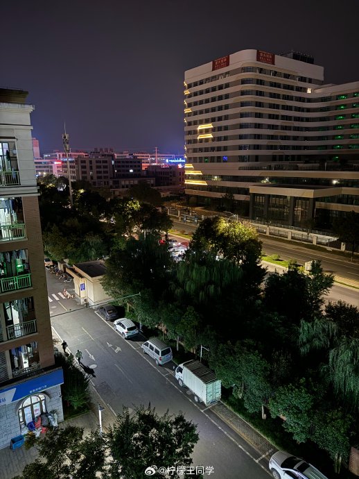 苹果iPhone15系列的夜拍效果相比上一代有哪些提升？
