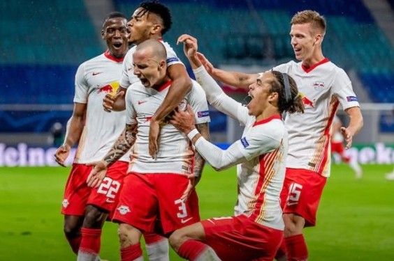 救命1-0！欧冠大黑马终结3连平，落后拜仁7分，赛季初领头羊掉第4
