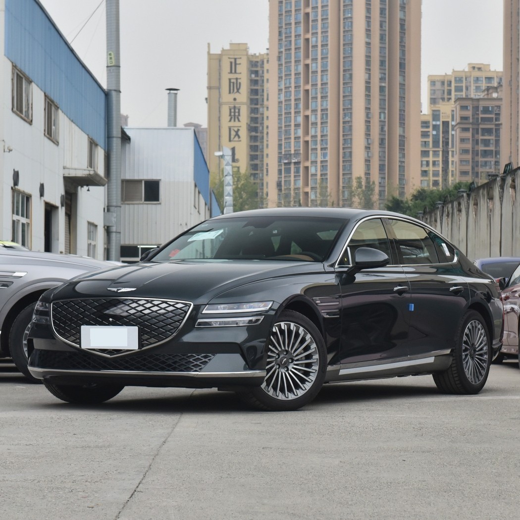 50万元内纯电中大型轿车横评：捷尼赛思G80、奥迪A6L e-tron、宝马i5与智己L7深度对比