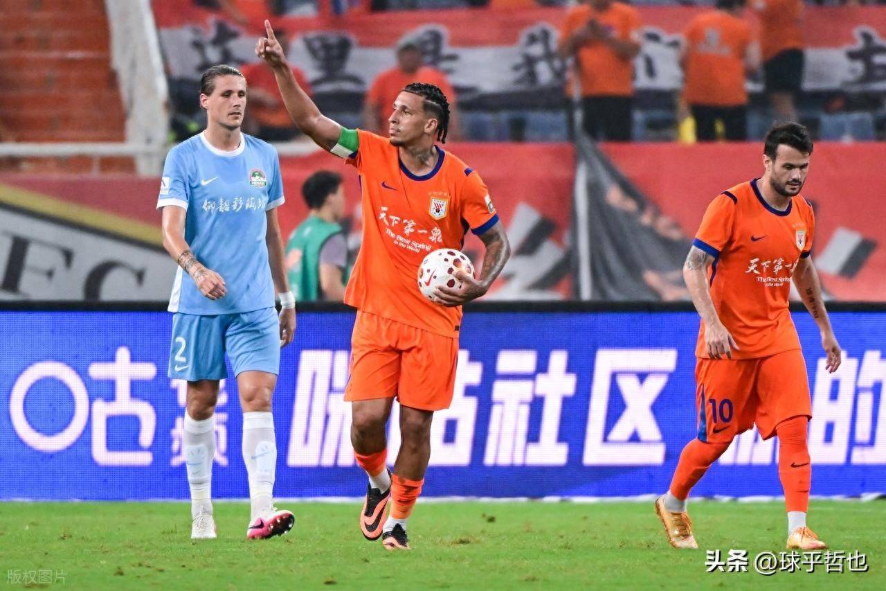 中超：山东泰山队1-2河南队！连续15轮失球！克雷桑破门！20轮8负