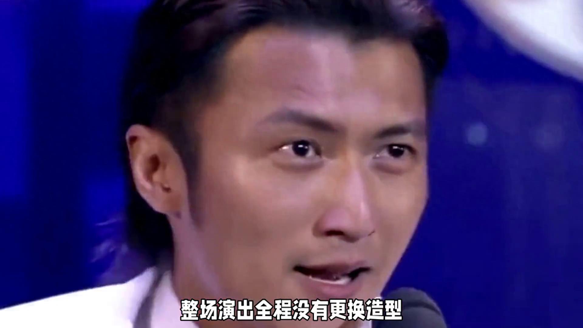 标题:无声的告白!#谢霆锋领带上有只白蝴蝶#一根领带藏..._美曦