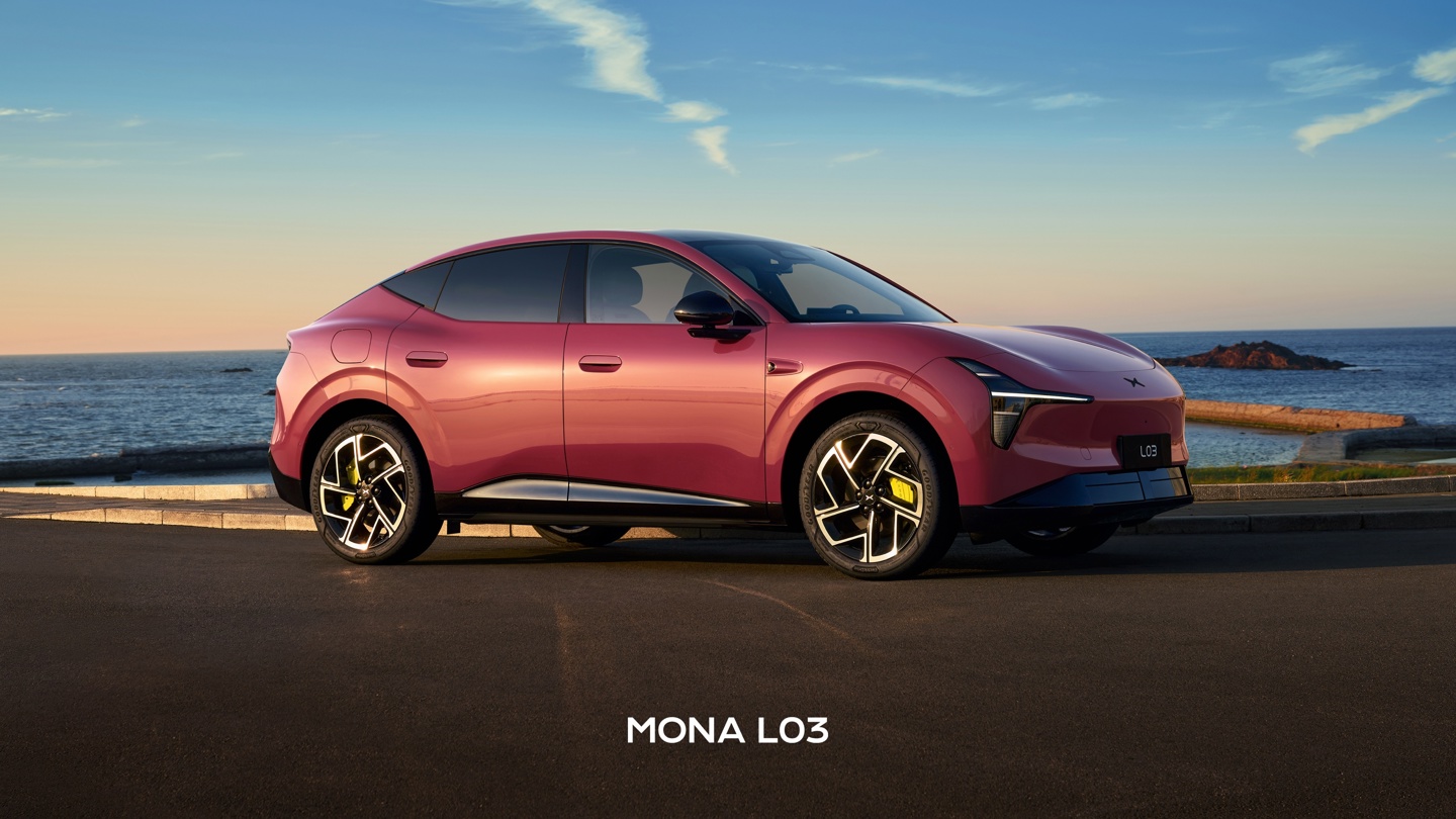 何小鹏：小鹏 MONA L03 将 1500TOPS 有效算力带进 2 万美元级 SUV，还有满血版第二代 VLA
