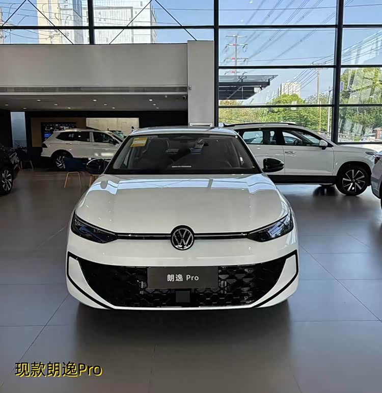 家用A+级轿车迭代：朗逸Pro针对性升级，补齐日常用车短板