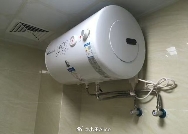 储水式电热水器加热管坏了怎么更换？