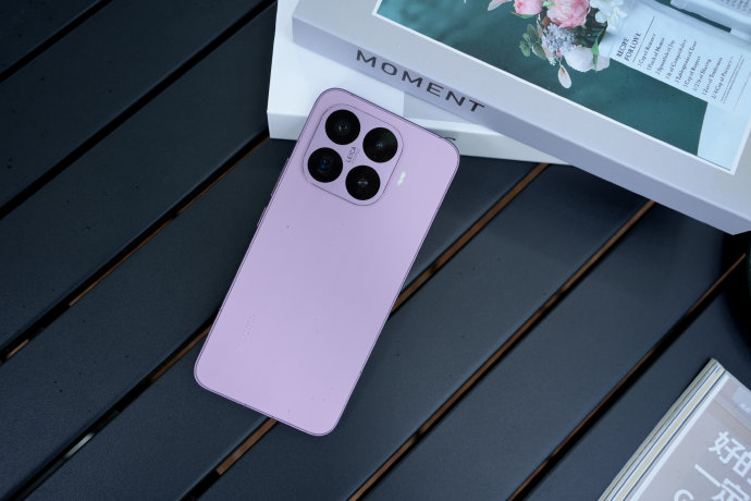 徕卡三摄+7000mAh，小米17T系列3499元起真香？