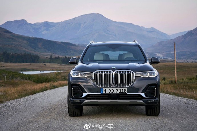 宝马x7的2023款和2026款有什么区别？