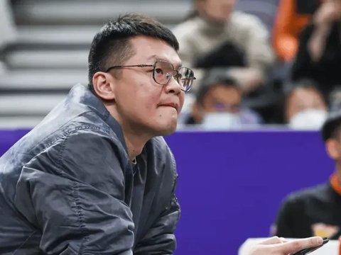 朱芳雨职业精神拉满！离任后和新外教交接工作，尽心尽力帮助球队