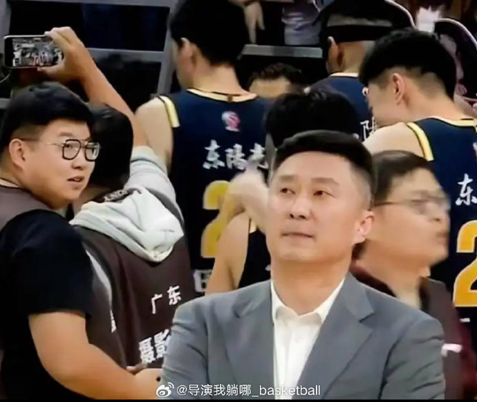 杜锋卸任！欧洲21冠名帅空降广东宏远