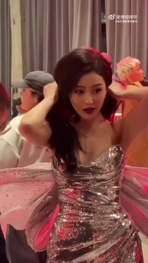 张天爱完美身材玲珑曲线，真的好美！