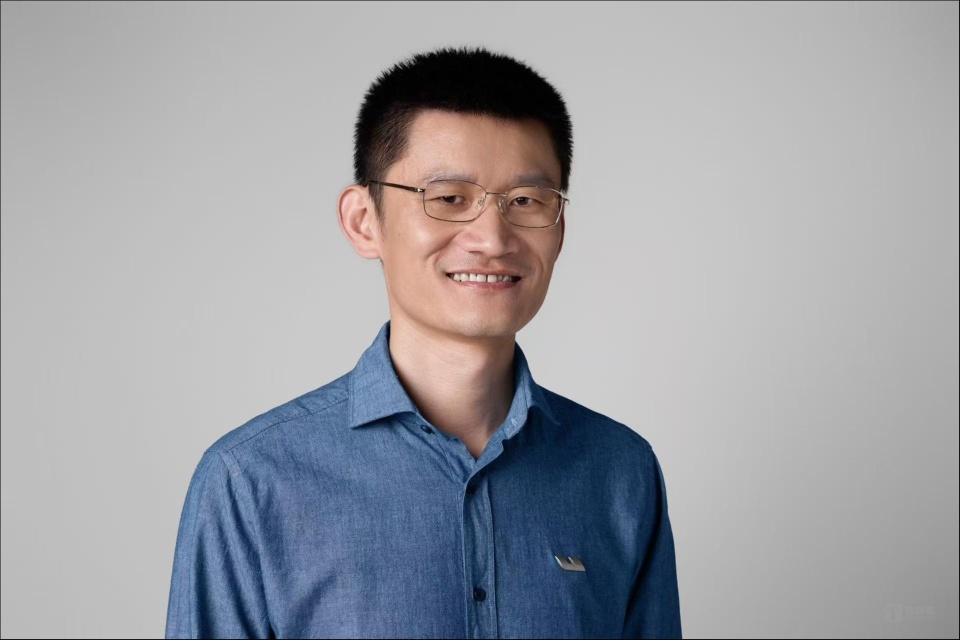 完全体线控底盘上车,智能汽车开始争夺“身体控制权”