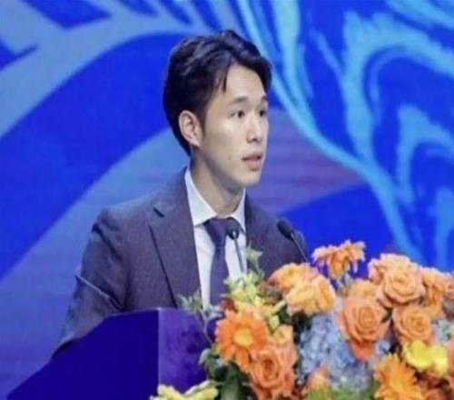 周鹏回归担任助理教练，徐杰升任副队长，易建联也有望重回广东队